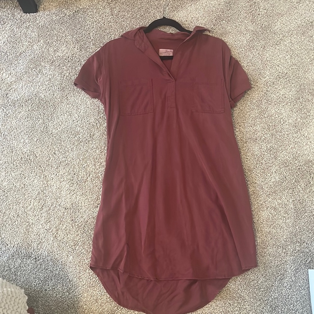 Burgundy short sleeve dress